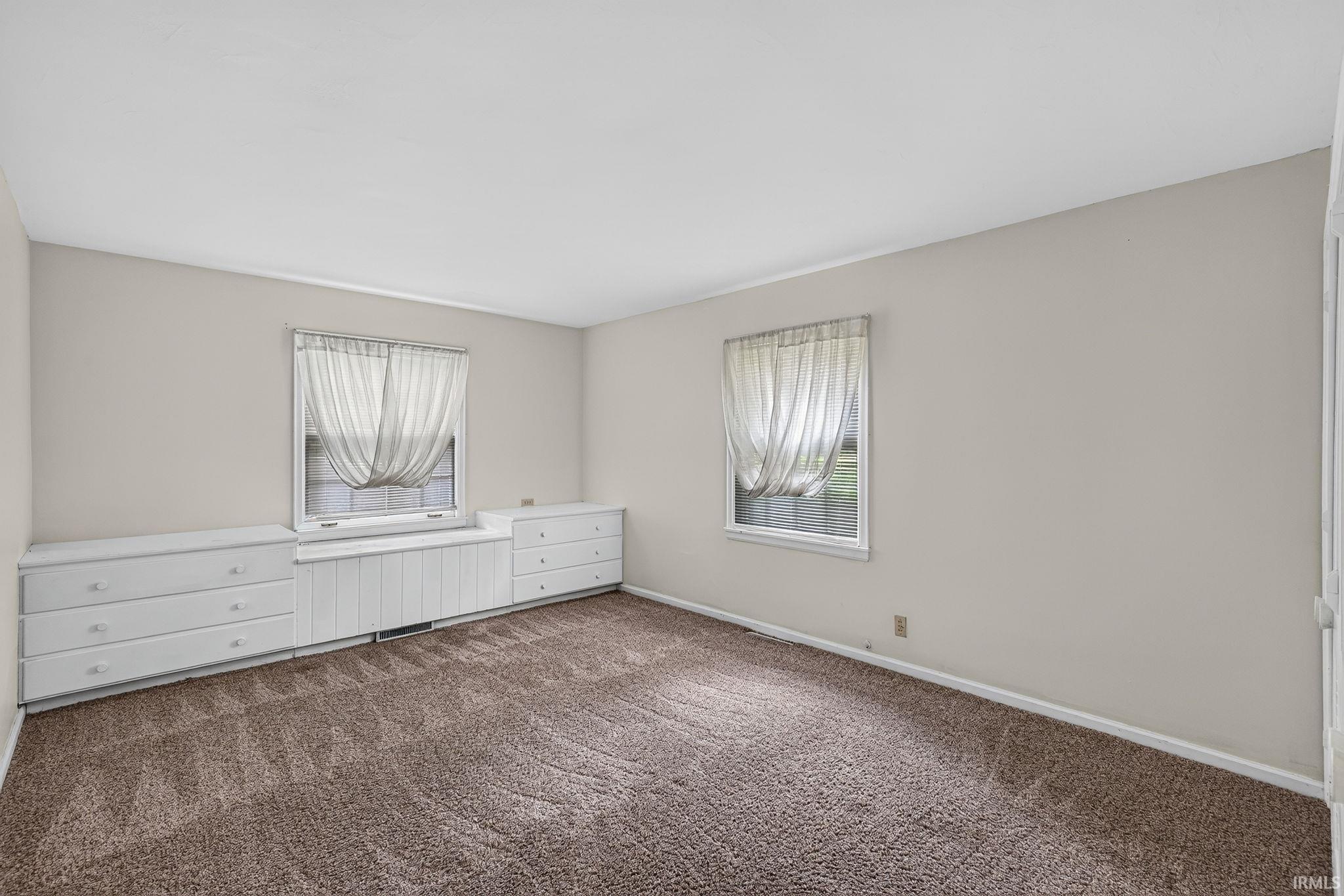 1915 Churchill Drive South Bend IN 46617