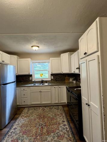 7104 S Hibiscus Drive Muncie IN 47302