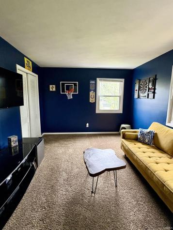 7104 S Hibiscus Drive Muncie IN 47302