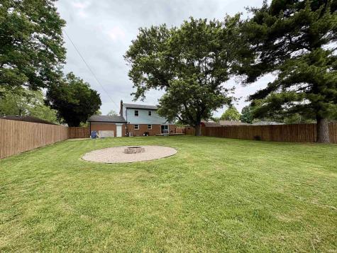 7104 S Hibiscus Drive Muncie IN 47302