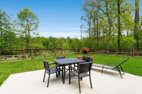 1004 Hathaway Road Fort Wayne IN 46845