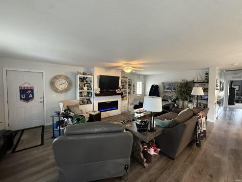 11385 N Memorial Parkway Cromwell IN 46732