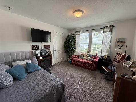 11385 N Memorial Parkway Cromwell IN 46732