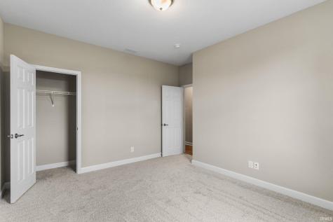 2127 Deepwater Loop Monticello IN 47960
