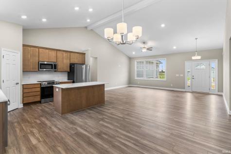 2127 Deepwater Loop Monticello IN 47960