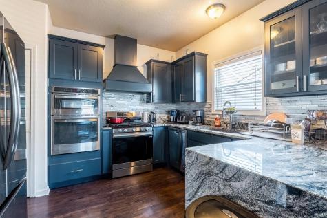 4337 Silver Birch Cove New Haven IN 47446