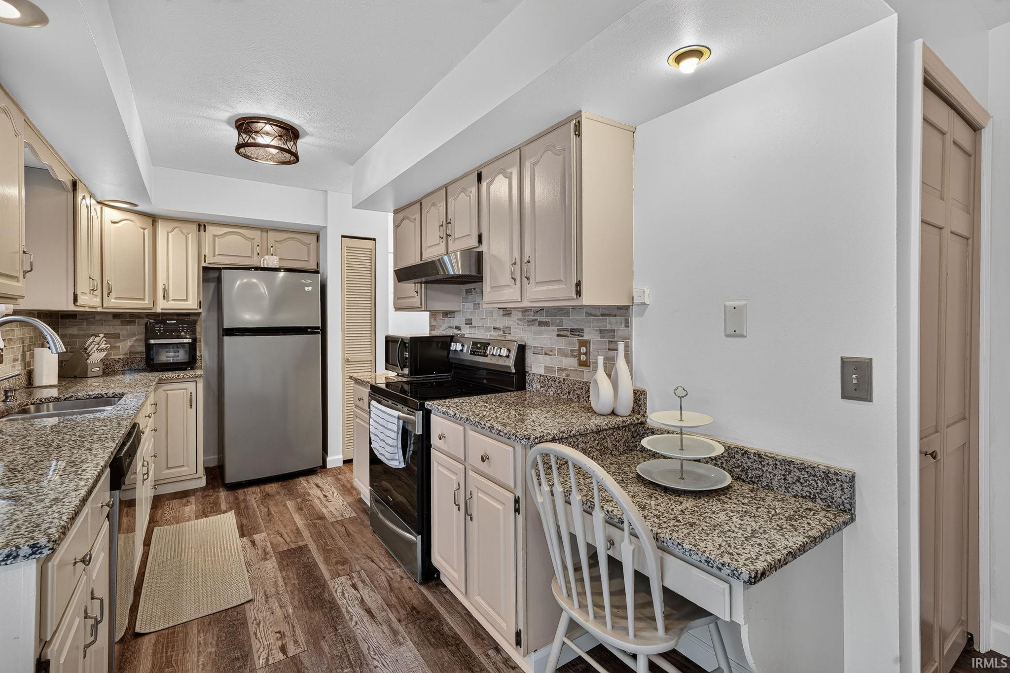 12222 N Timberline Trace Granger IN 46530