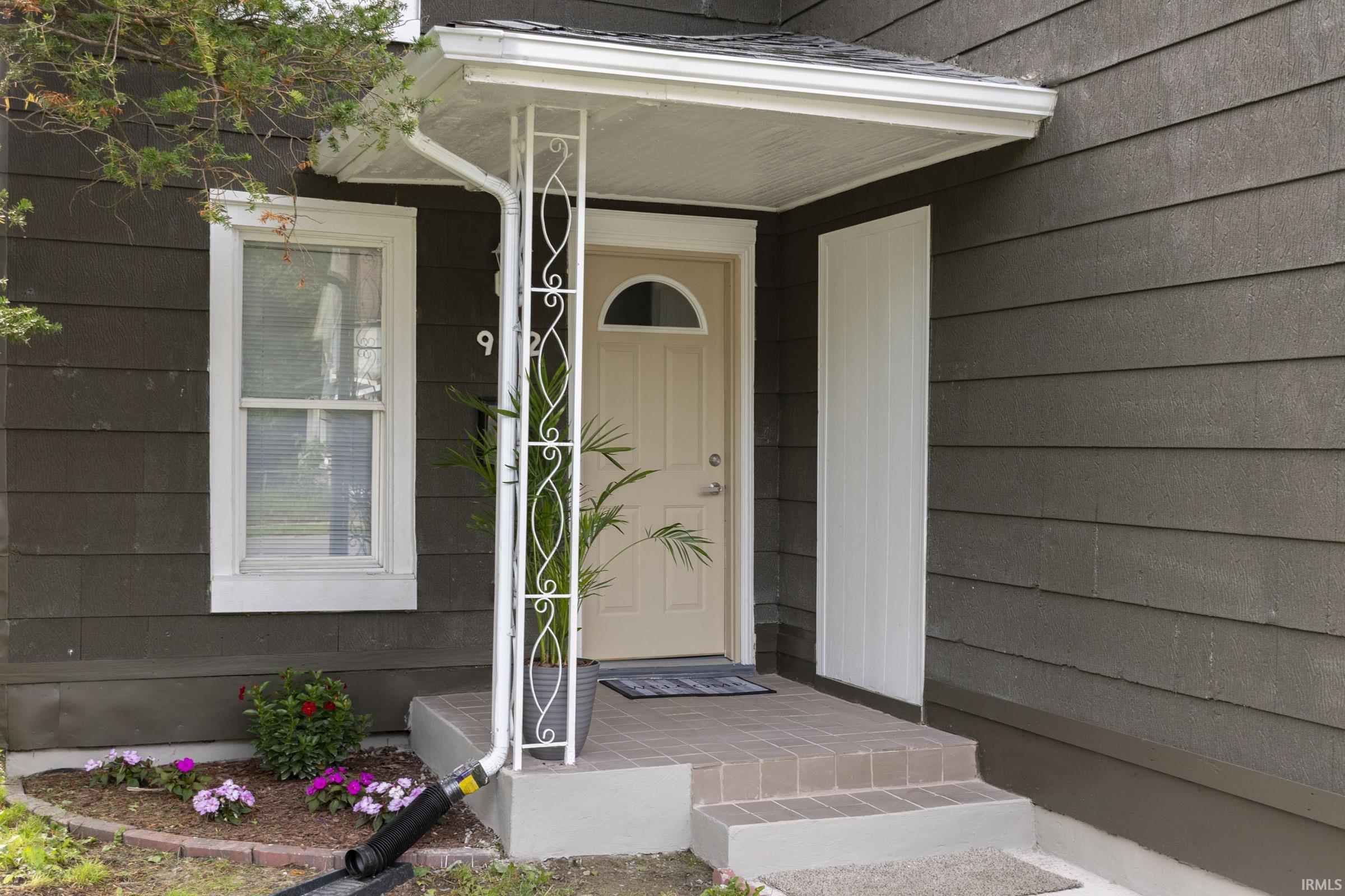 922 Monroe Street Elkhart IN 46516