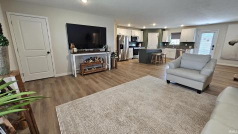 4727 White Spruce Lane Evansville IN 47725