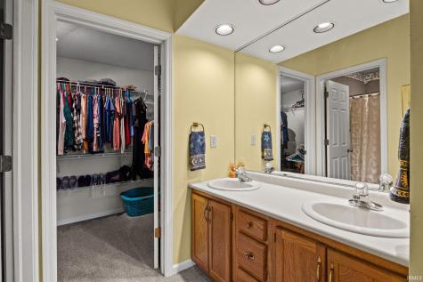 1922 Bayberry Lane West Lafayette IN 47906