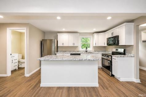 1918 Klug Drive Fort Wayne IN 46818