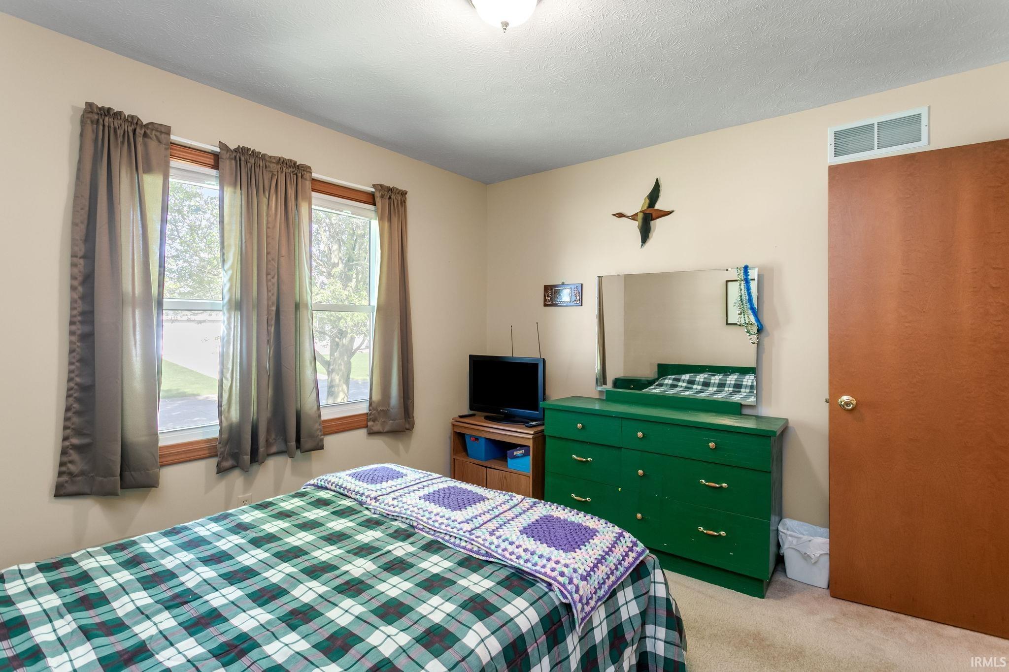 54818 Sunset Court Osceola IN 46561