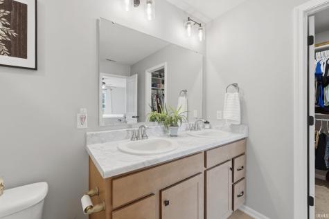 354 Zebulon Cove Fort Wayne IN 46818