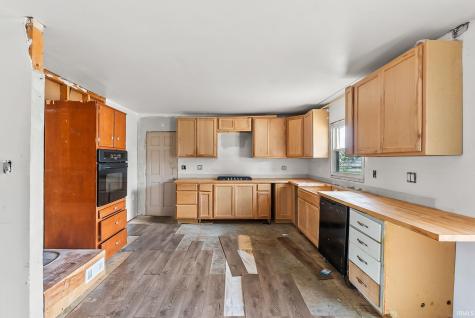 1858 W Auburn Drive Auburn IN 46706