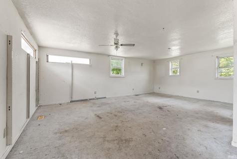 1858 W Auburn Drive Auburn IN 46706