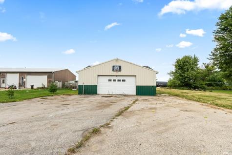 1858 W Auburn Drive Auburn IN 46706
