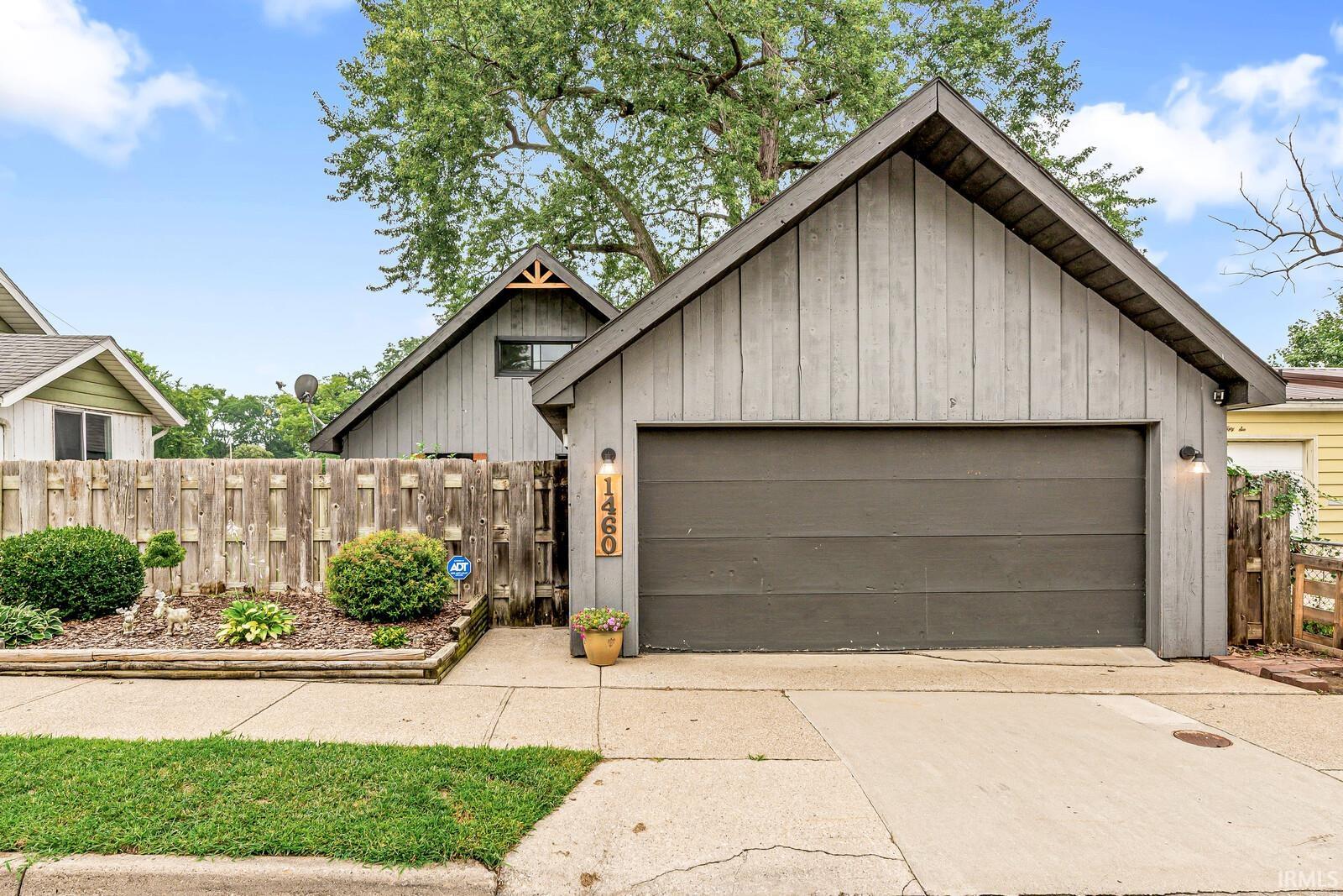 1460 Hudson Street Elkhart IN 46516
