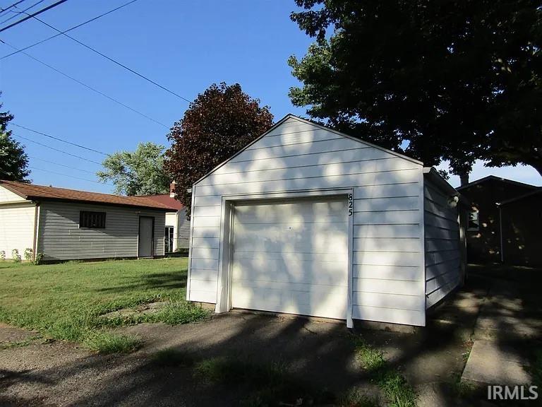 825 Camden Street South Bend IN 46619