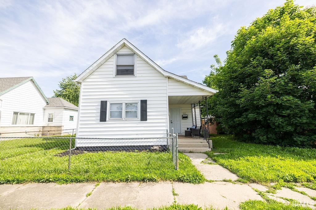 1222 E 7th Street Muncie IN 47302