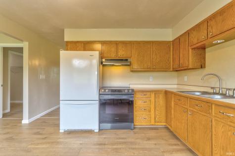 2580 Juanita Avenue Wadesville IN 47638