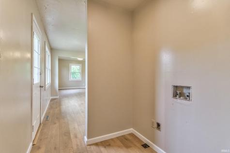 2580 Juanita Avenue Wadesville IN 47638
