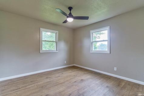 2580 Juanita Avenue Wadesville IN 47638