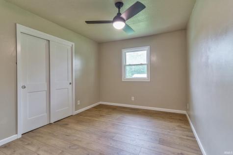 2580 Juanita Avenue Wadesville IN 47638