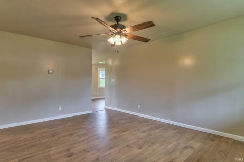 2580 Juanita Avenue Wadesville IN 47638