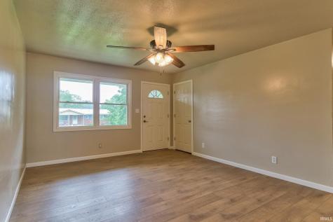 2580 Juanita Avenue Wadesville IN 47638