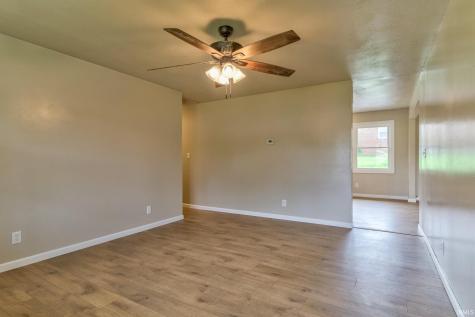 2580 Juanita Avenue Wadesville IN 47638