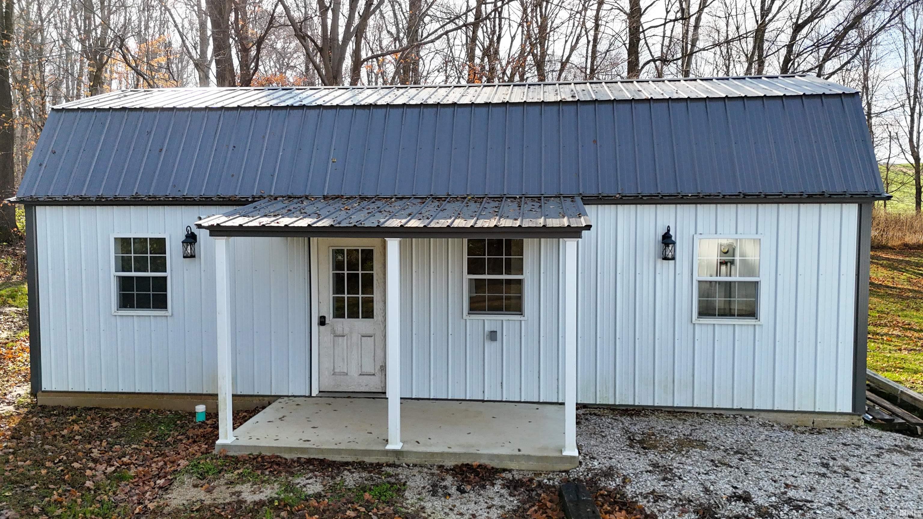 5026 N County Road 375 W Petersburg IN 47567