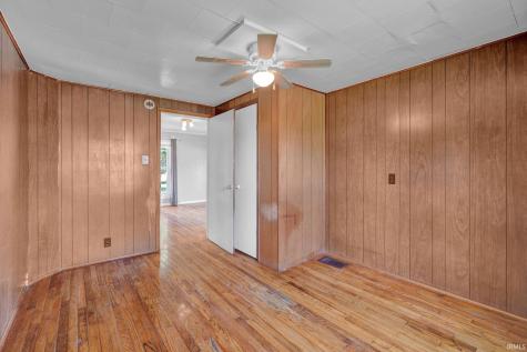328 Wells Avenue Mitchell IN 47446