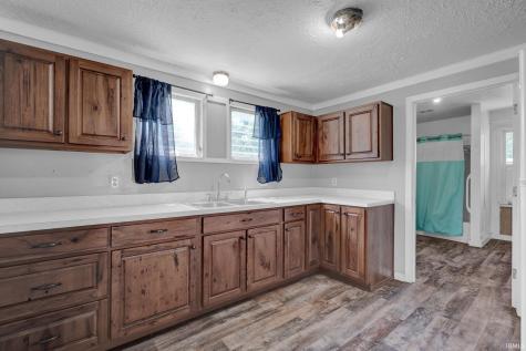 328 Wells Avenue Mitchell IN 47446