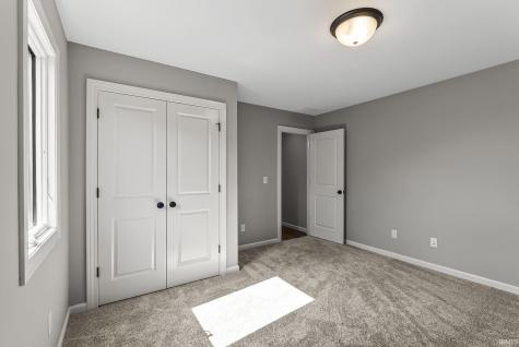 1584 Lagonda Trail Fort Wayne IN 46818