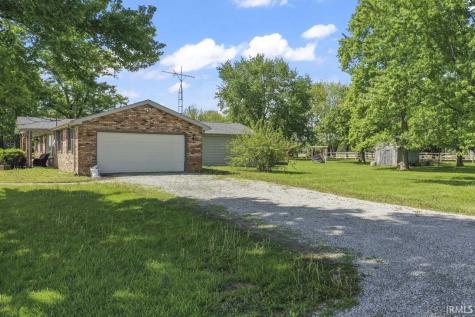 9967 N County Road 800 Road Daleville IN 47334
