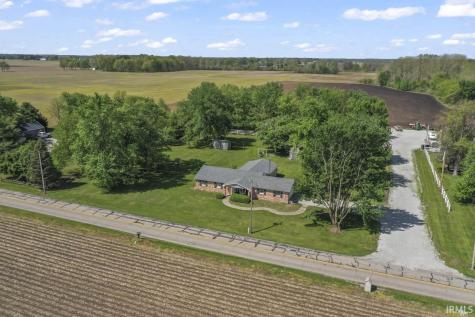 9967 N County Road 800 Road Daleville IN 47334