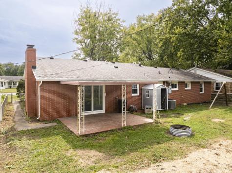 2204 W Purdue Avenue Muncie IN 47304