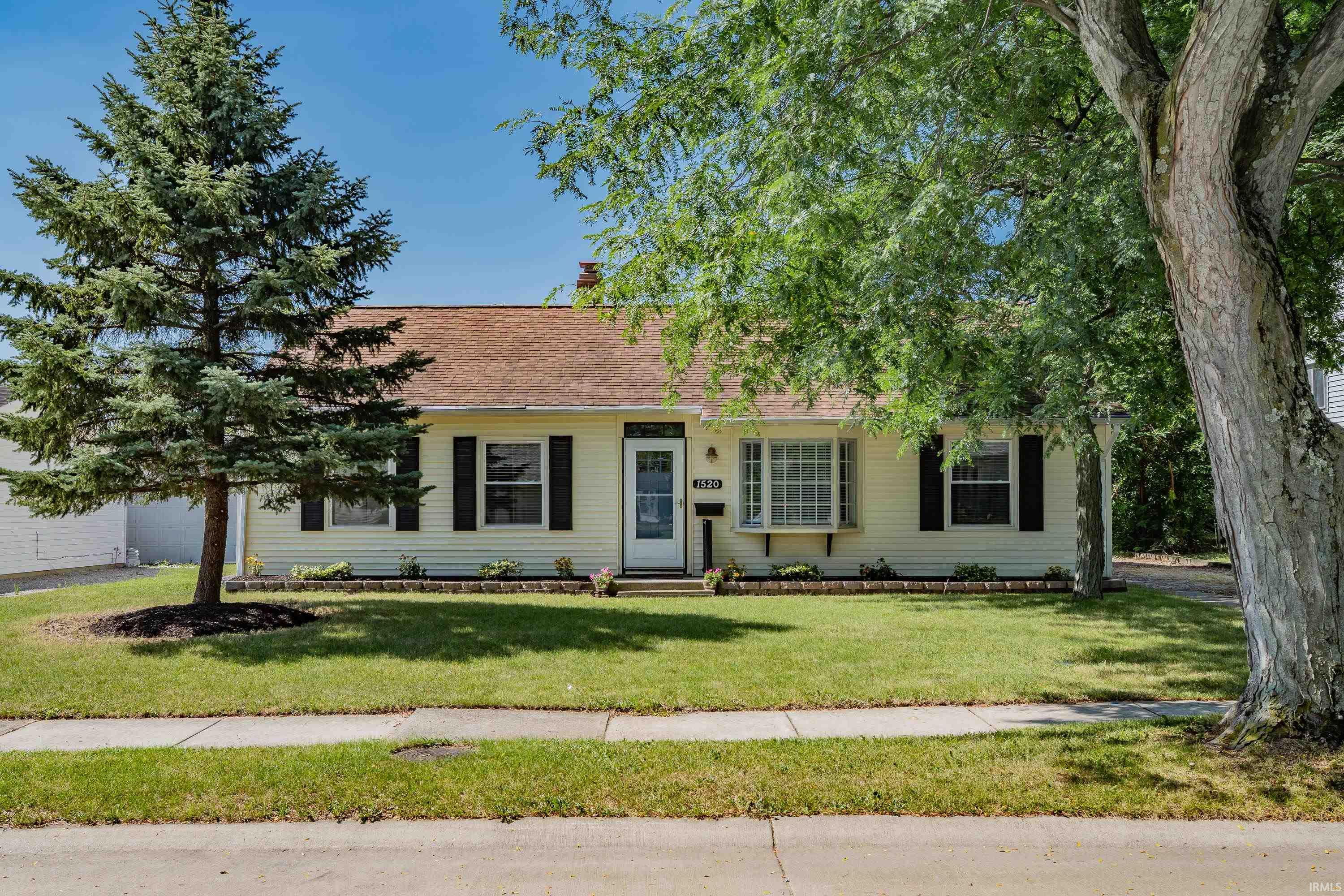 1520 Cypress Lane Fort Wayne IN 46825