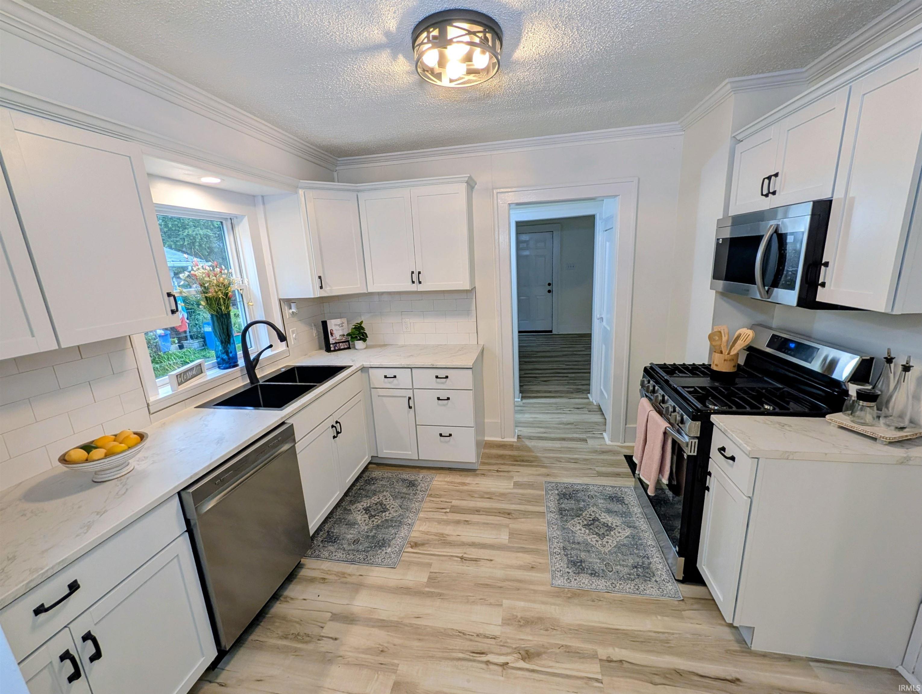 827 E Ewing Avenue South Bend IN 46613