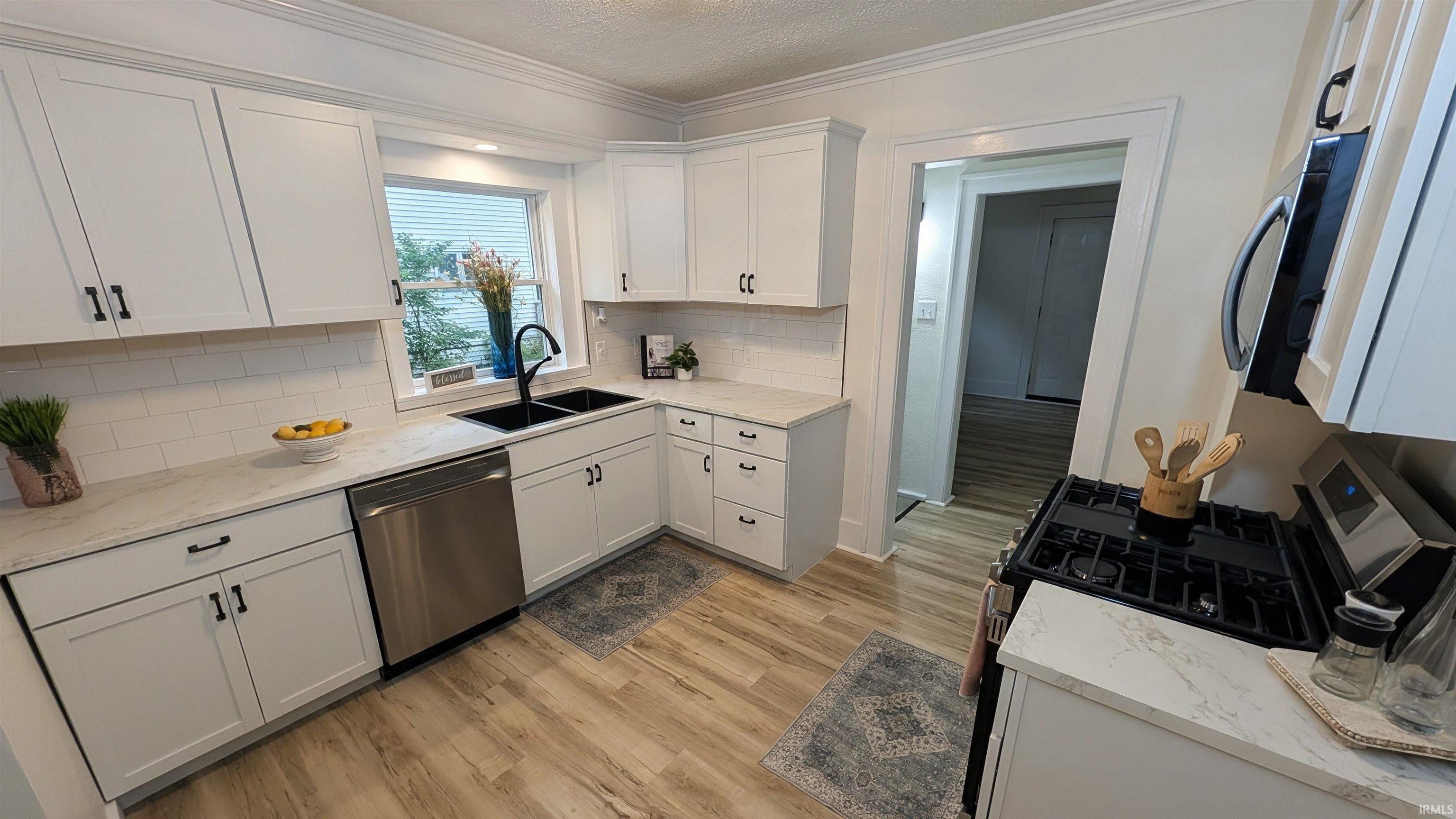 827 E Ewing Avenue South Bend IN 46613