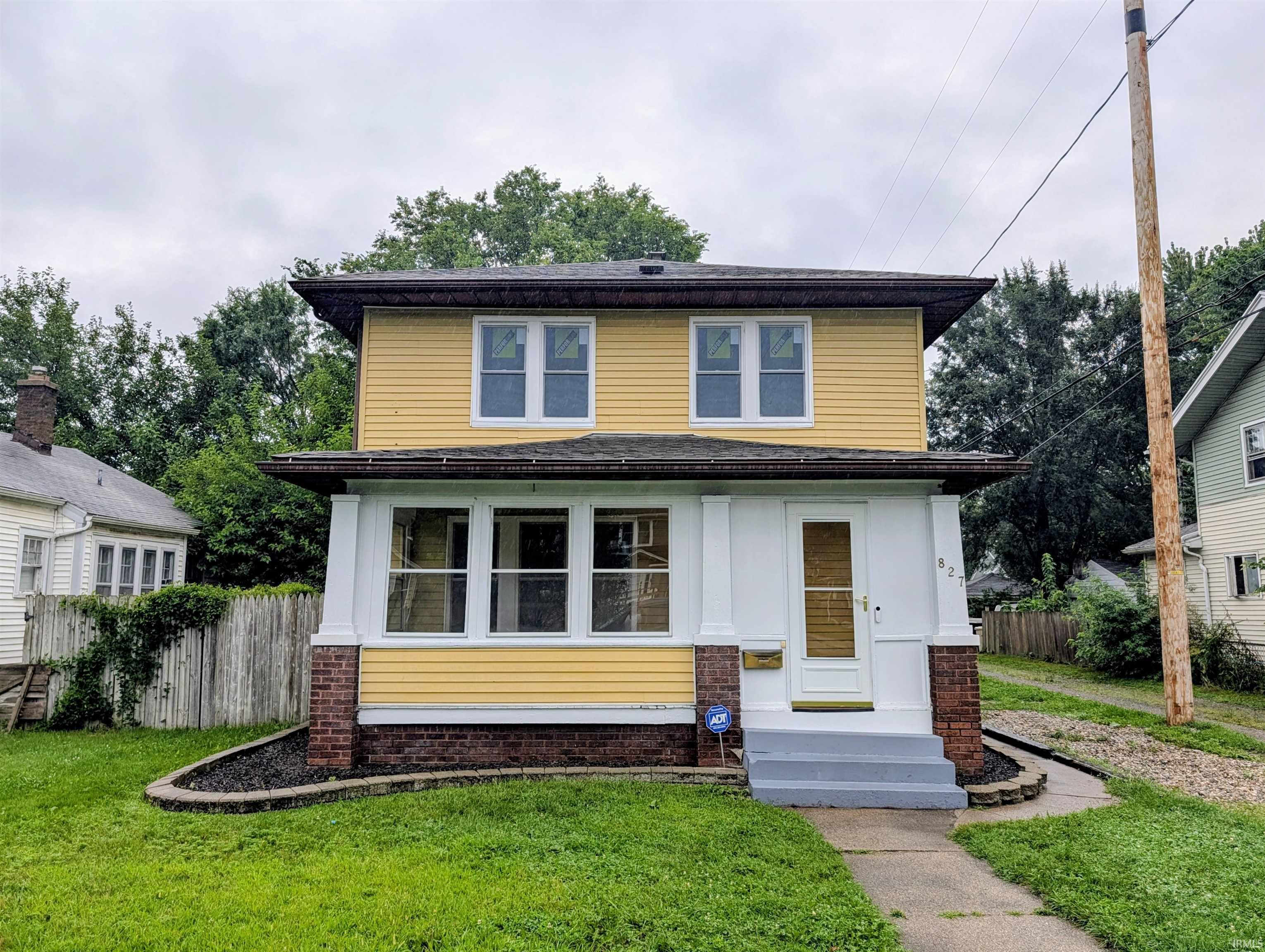 827 E Ewing Avenue South Bend IN 46613