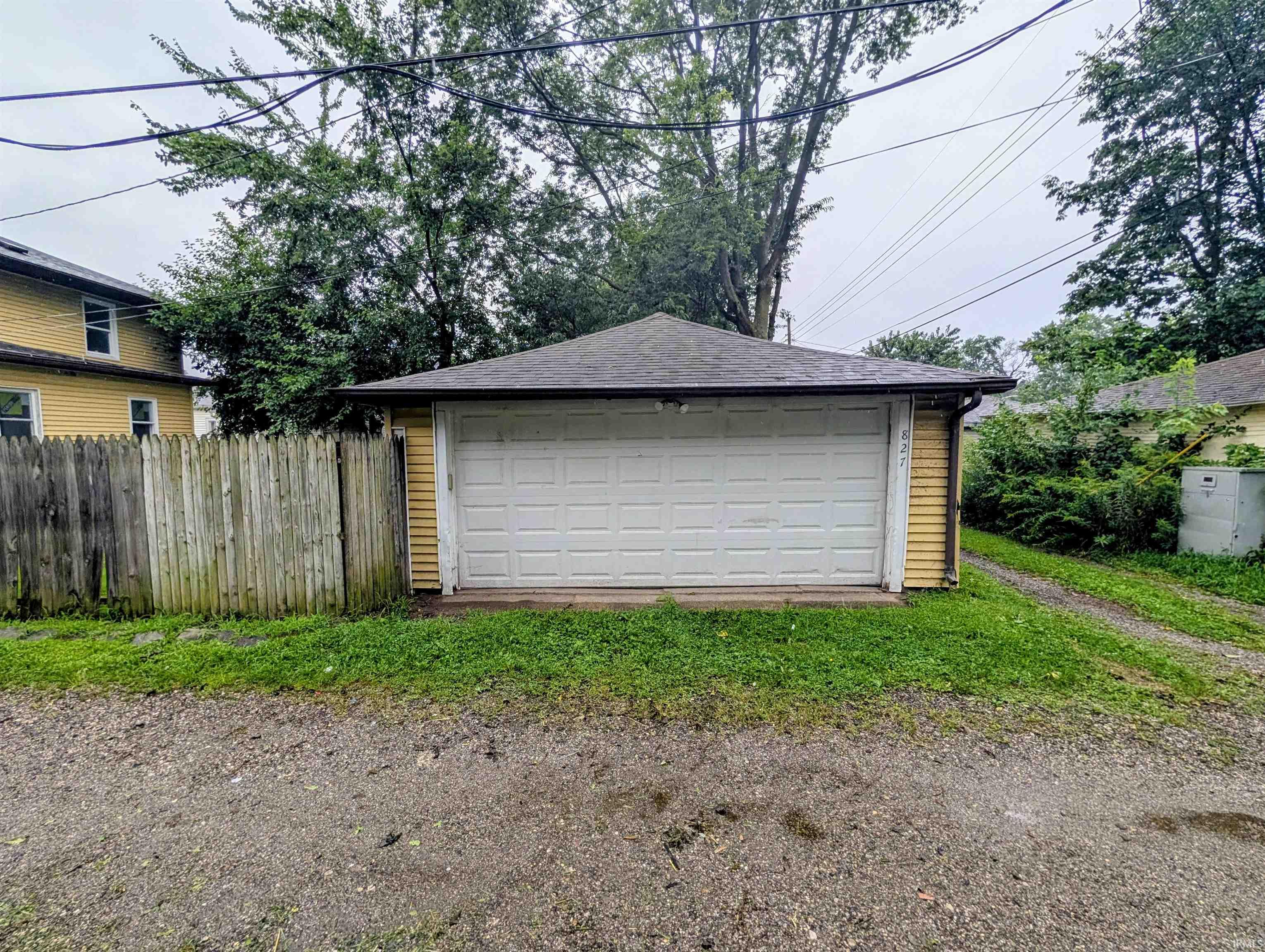 827 E Ewing Avenue South Bend IN 46613