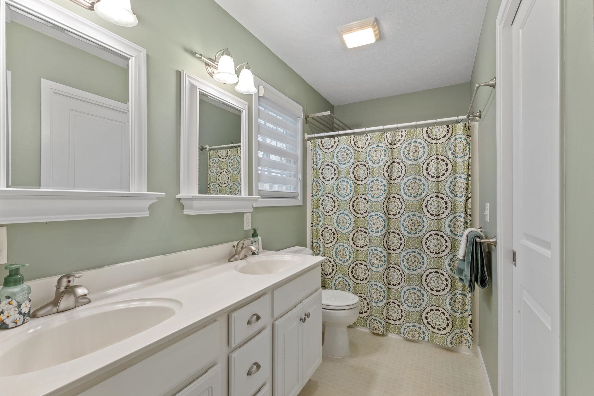 13745 Ranier Drive Middlebury IN 46540