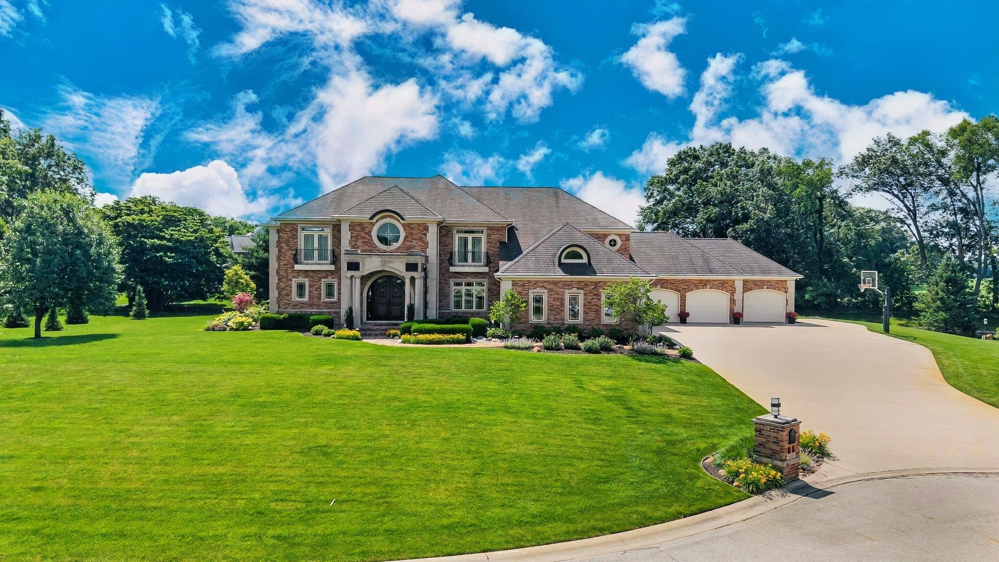 53717 Meadow Lake Court Elkhart IN 46514