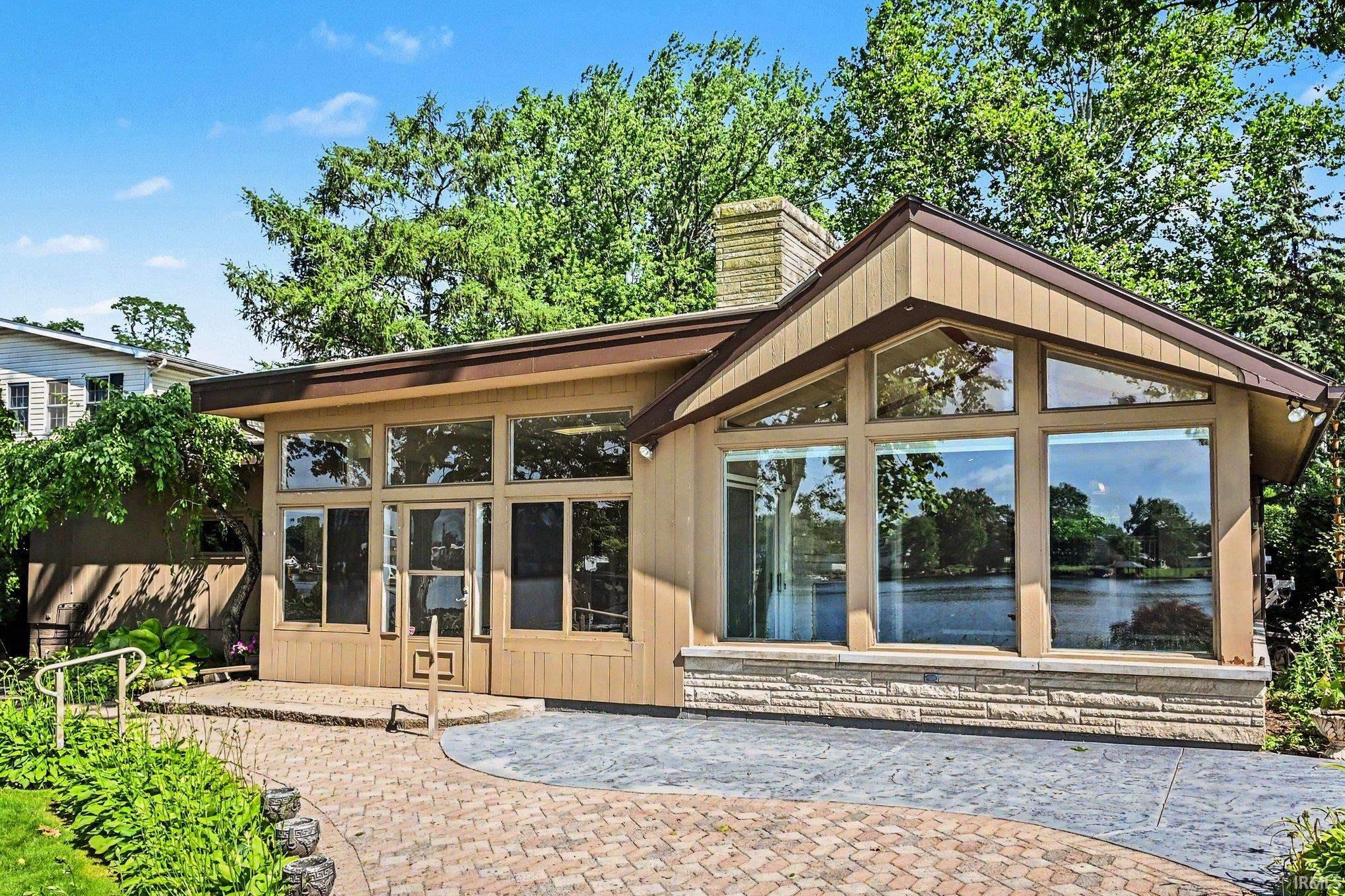 1225 Greenleaf Boulevard Elkhart IN 46514