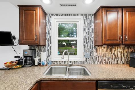 9911 Jamaica Drive Fort Wayne IN 46825