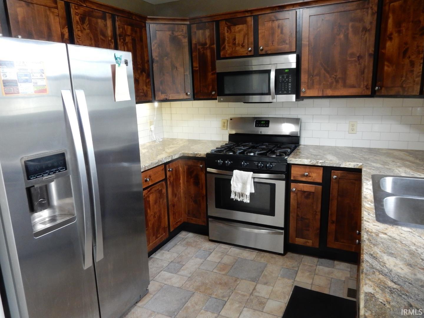 67600 Alesha Way Millersburg IN 46543