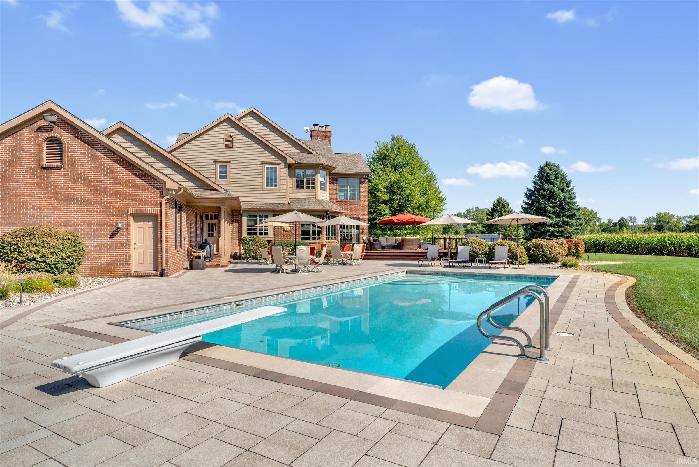 68555 Oak Road Lakeville IN 46536