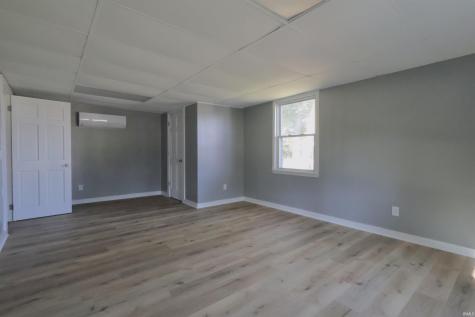 303 N Fulton Street Parker City IN 47368
