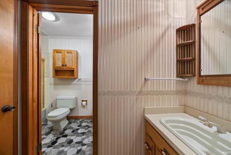 693 Forest Drive Bloomfield IN 47424